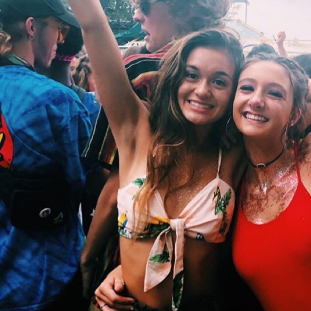 tie in the middle crop top